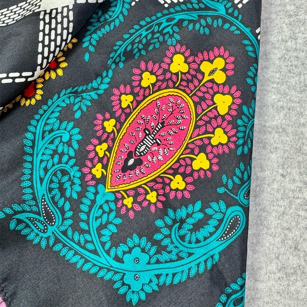 Diane von Furstenberg Scarf 100% Silk Womens Multicolor Paisley Square 42x42 - Picture 3 of 8